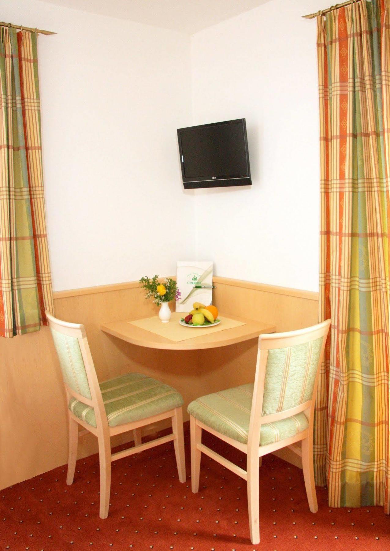 פוסגל אם סי Hotel-Restaurant Stefanihof מראה חיצוני תמונה
